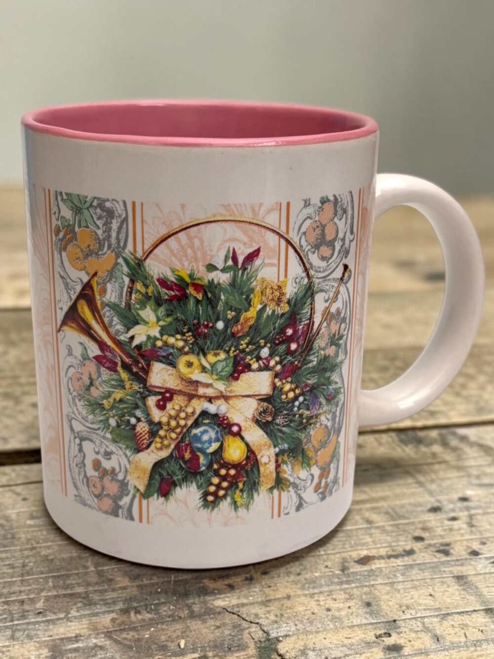 Vintage Ceramic Christmas Mug With Pink Interior & Holiday Wreath Design 12 oz H